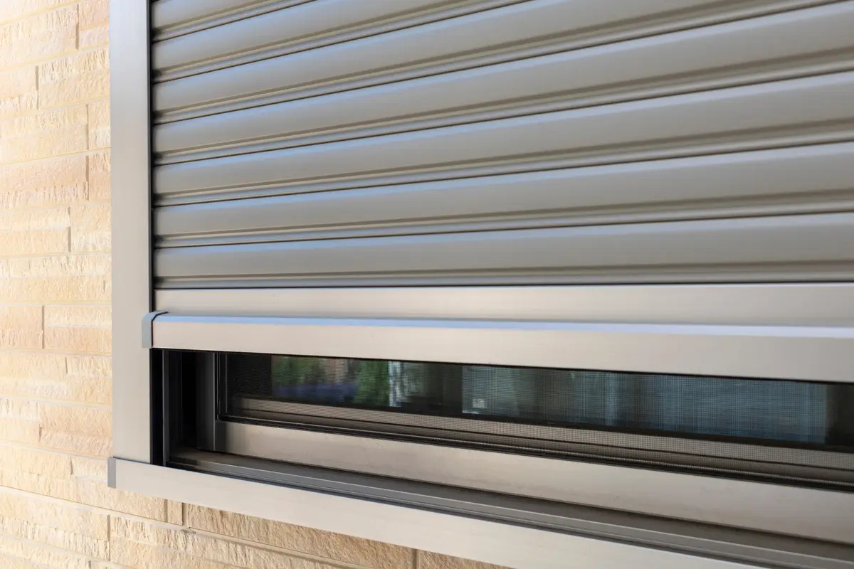 Tapparelle sempre splendenti e funzionanti: ecco il gesto quotidiano che devi fare